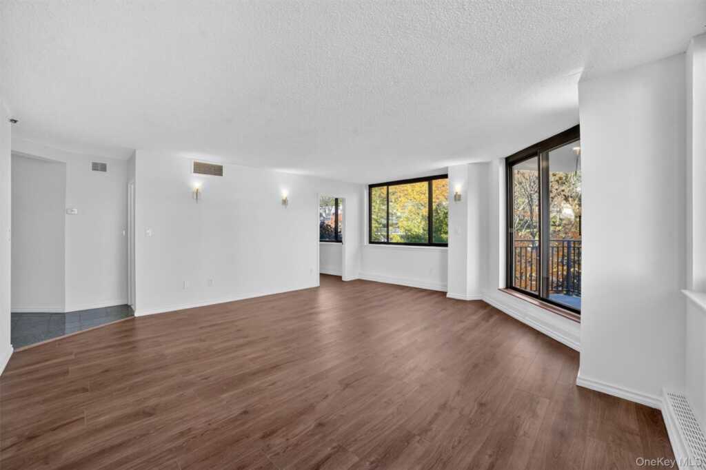 25 Rockledge Avenue, Unit #410W, White Plains, NY 10601 - Photo 19 of 38