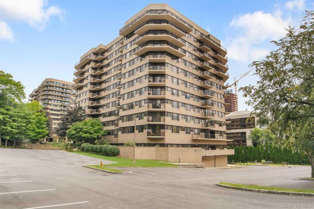 25 Rockledge Avenue, Unit #410W, White Plains, NY 10601 - Photo 2 of 38