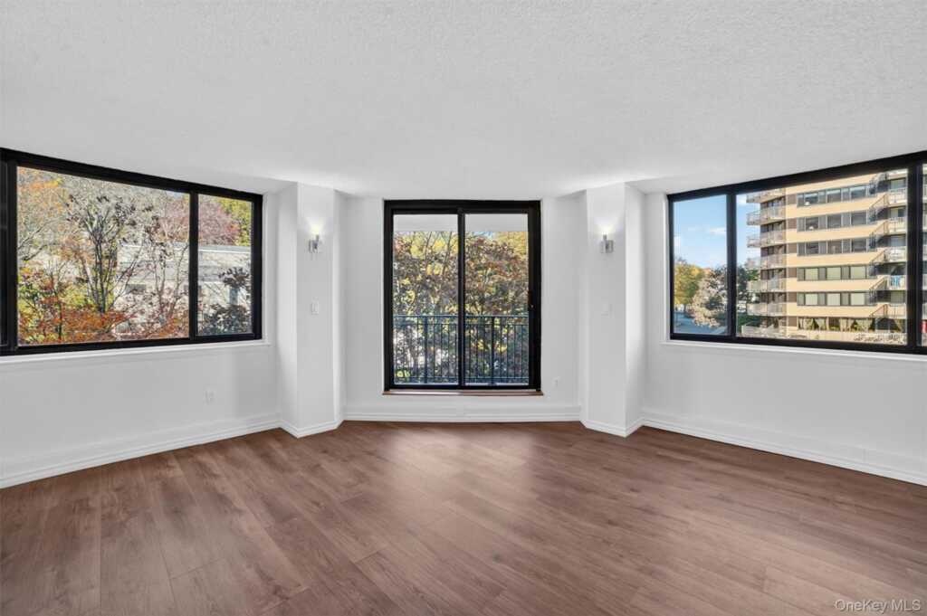 25 Rockledge Avenue, Unit #410W, White Plains, NY 10601 - Photo 20 of 38