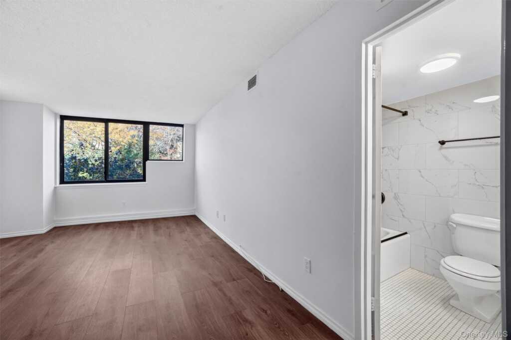 25 Rockledge Avenue, Unit #410W, White Plains, NY 10601 - Photo 21 of 38