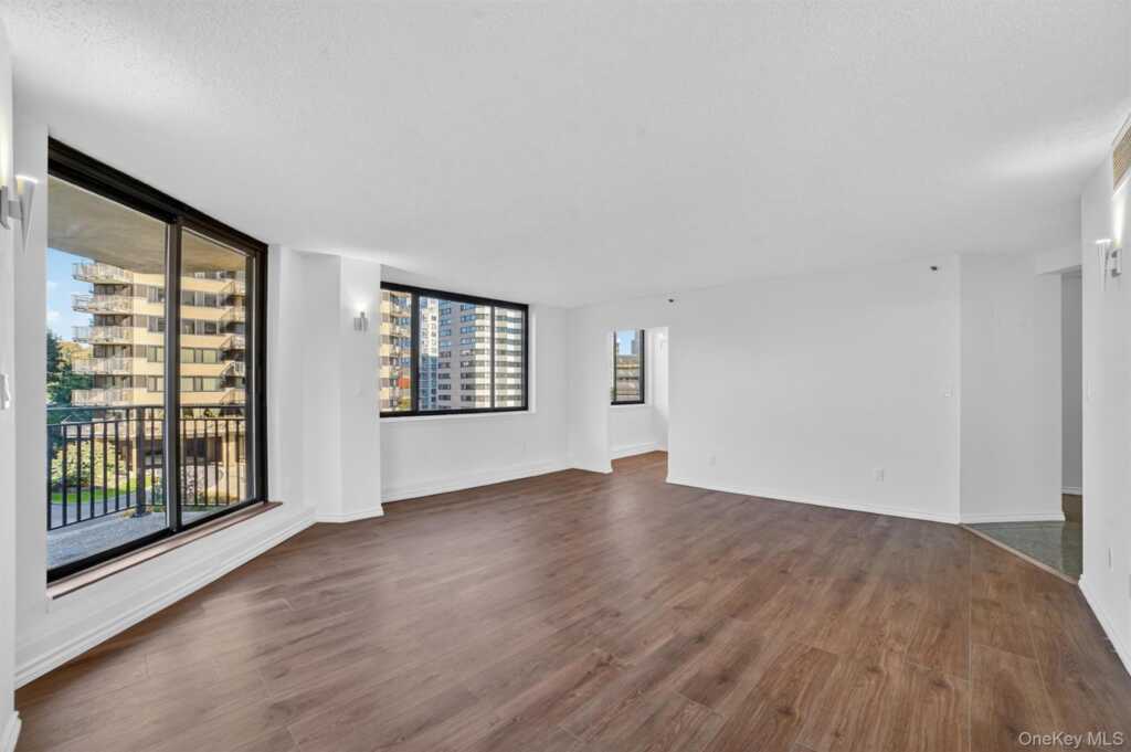 25 Rockledge Avenue, Unit #410W, White Plains, NY 10601 - Photo 25 of 38