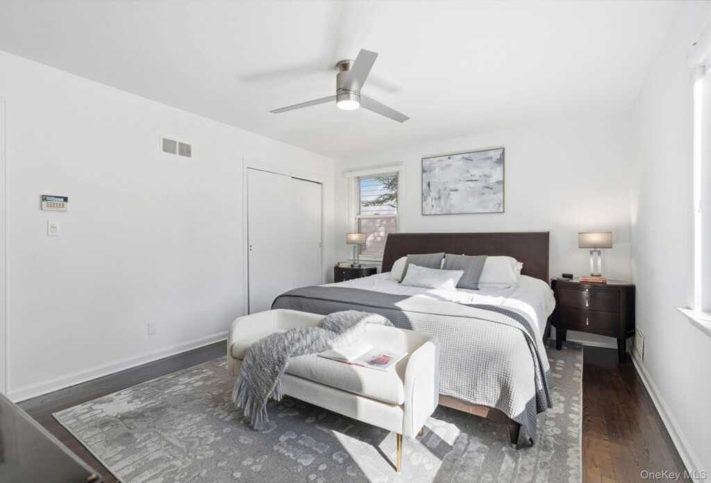 52 Rogers Drive, New Rochelle, NY 10804 - Photo 12 of 25