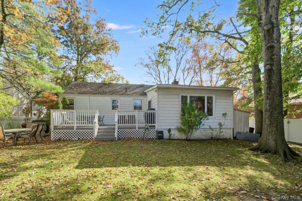 52 Rogers Drive, New Rochelle, NY 10804 - Photo 23 of 25