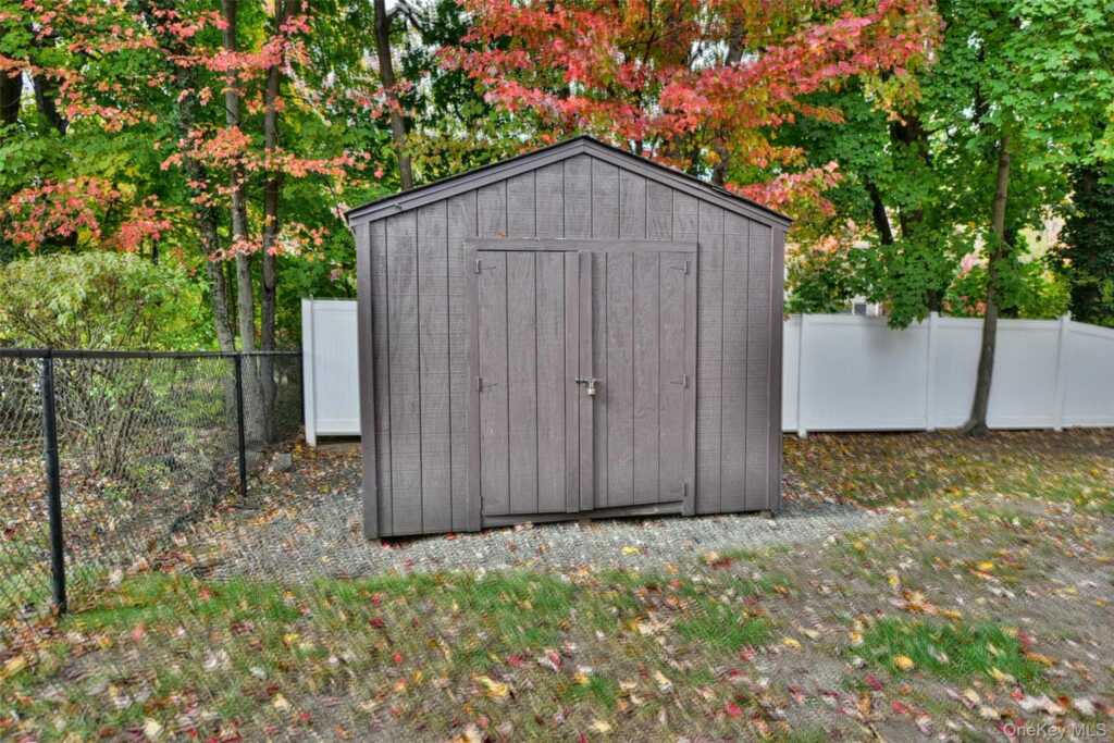 33 Hillcrest Road, Suffern, NY 10901 - Photo 37 of 39