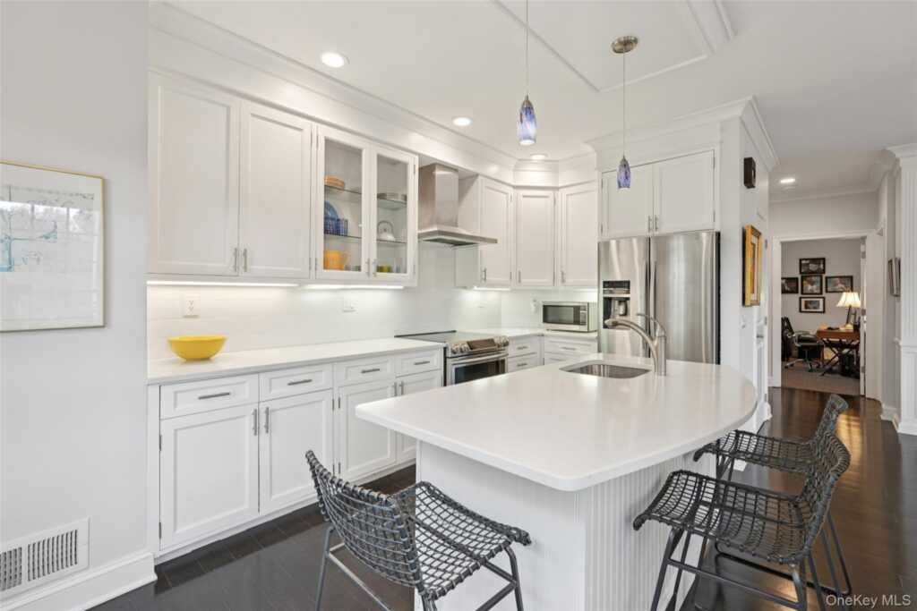 15 Arrowwood Circle, Rye, NY 10573 - Photo 11 of 31