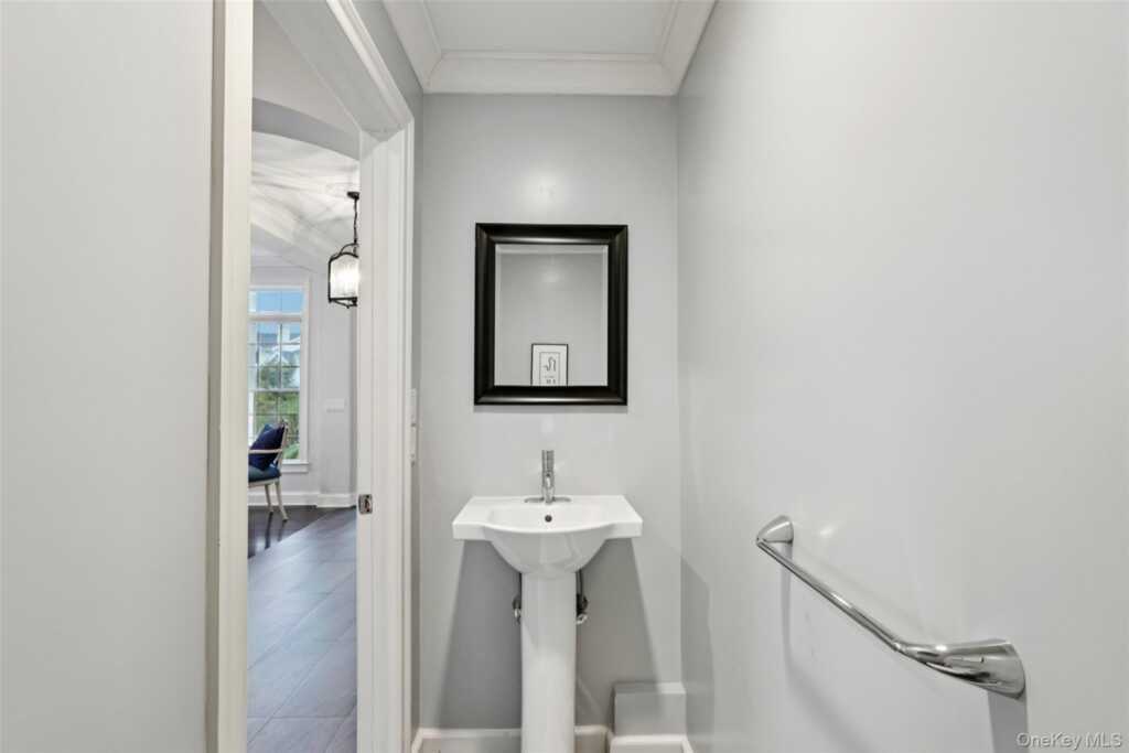 15 Arrowwood Circle, Rye, NY 10573 - Photo 12 of 31