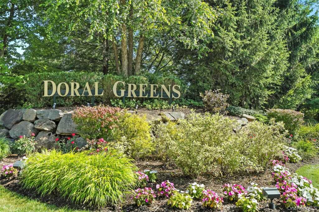 15 Arrowwood Circle, Rye, NY 10573 - Photo 2 of 31