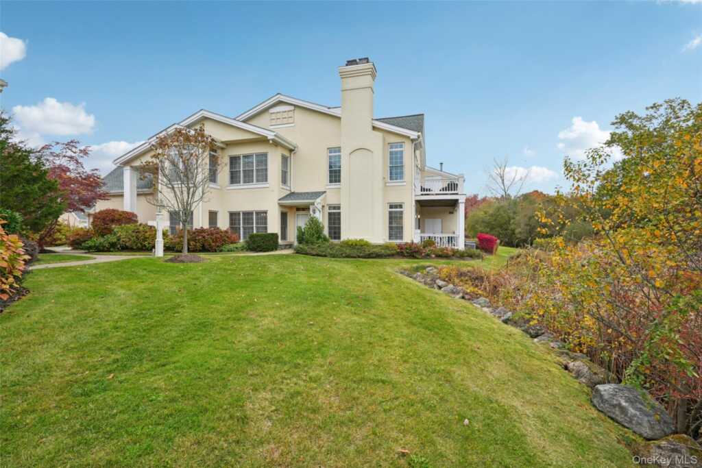 15 Arrowwood Circle, Rye, NY 10573 - Photo 25 of 31