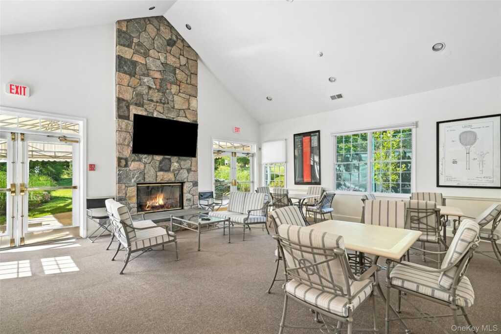 15 Arrowwood Circle, Rye, NY 10573 - Photo 27 of 31