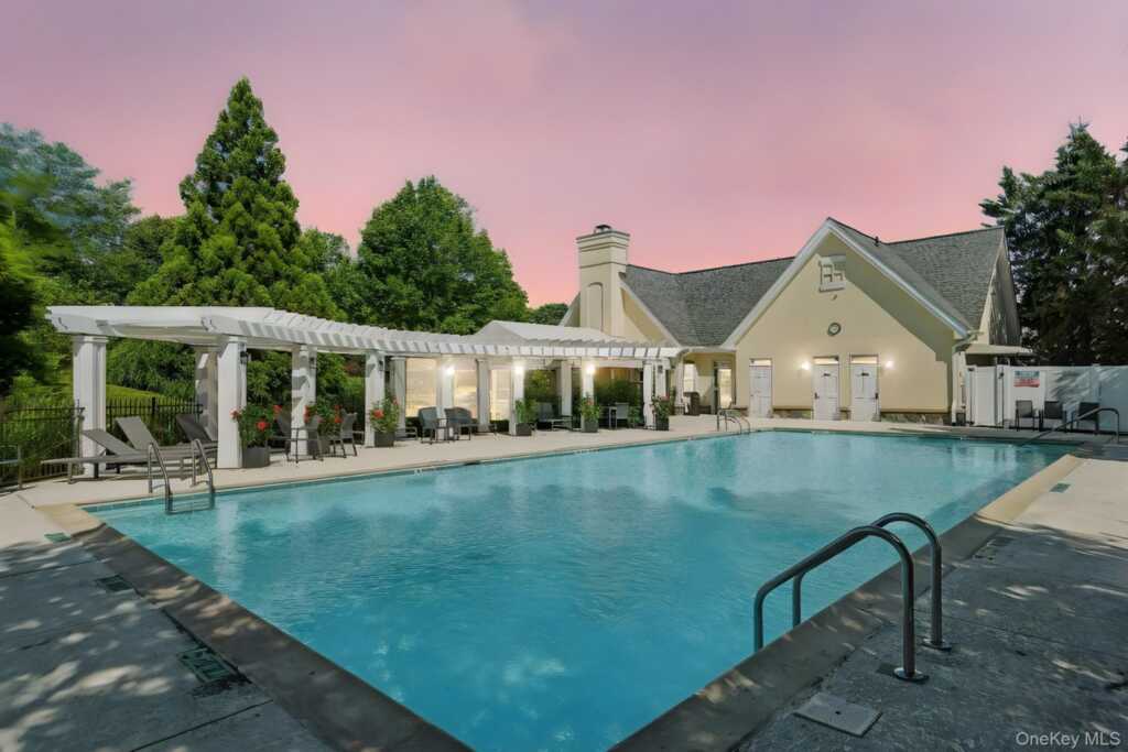 15 Arrowwood Circle, Rye, NY 10573 - Photo 28 of 31