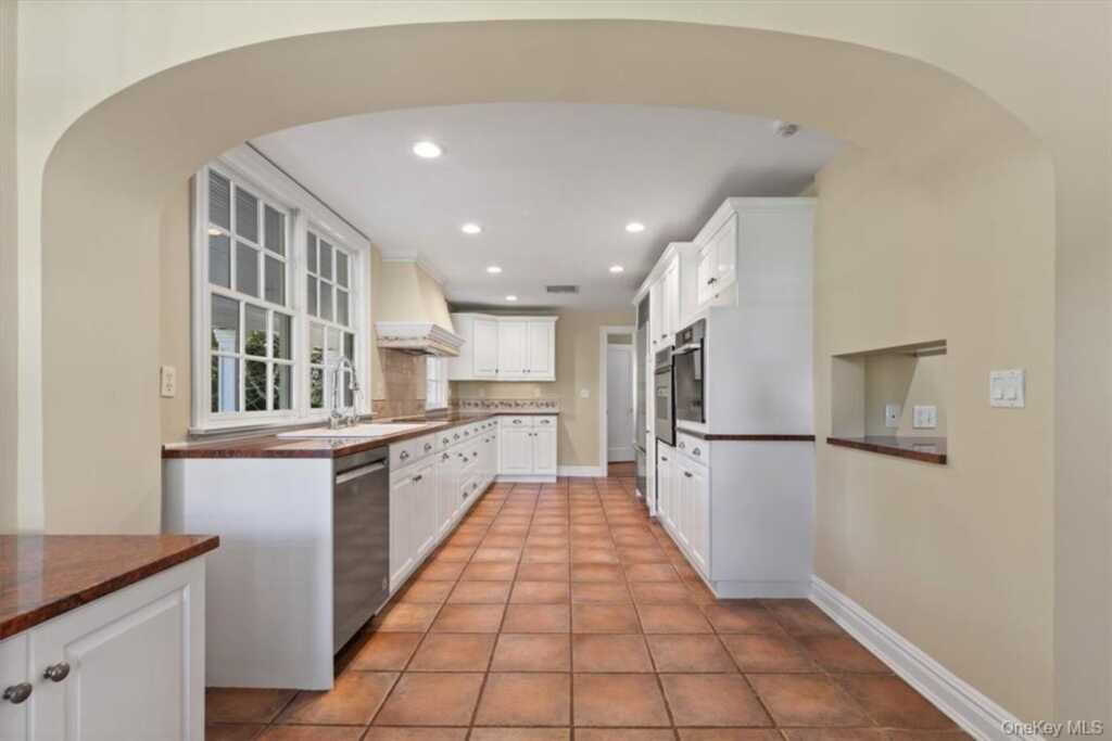 11 Billington Court, Rye, NY 10580 - Photo 12 of 39