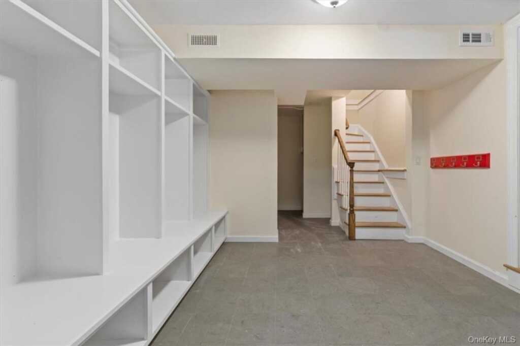 11 Billington Court, Rye, NY 10580 - Photo 28 of 39