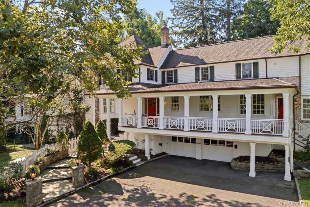 11 Billington Court, Rye, NY 10580 - Photo 3 of 39