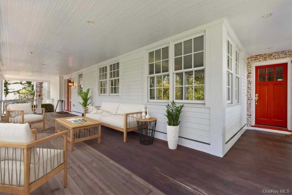 11 Billington Court, Rye, NY 10580 - Photo 4 of 39