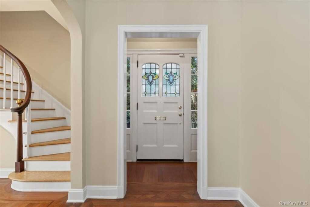 11 Billington Court, Rye, NY 10580 - Photo 5 of 39