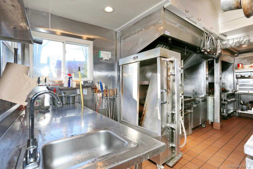 146 Liberty Drive, Stony Point, NY 10980 - Photo 16 of 31