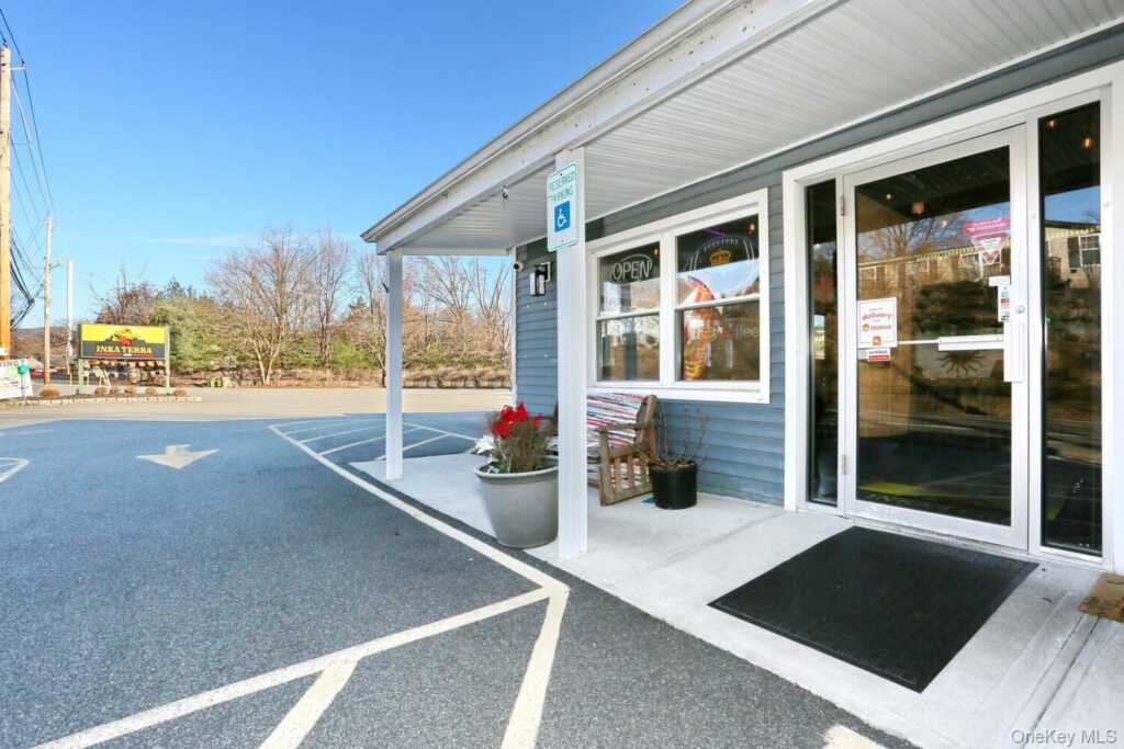 146 Liberty Drive, Stony Point, NY 10980 - Photo 2 of 31