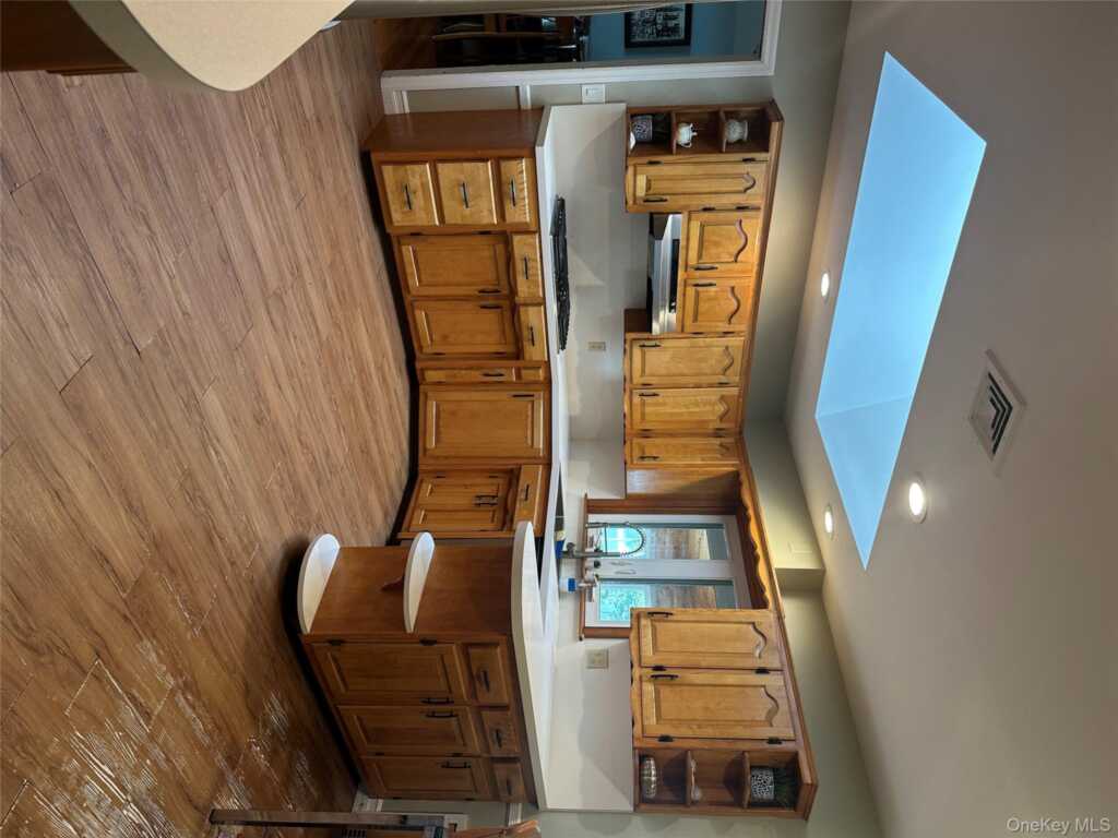 291 Little Tor Road, New City, NY 10956 - Photo 9 of 25