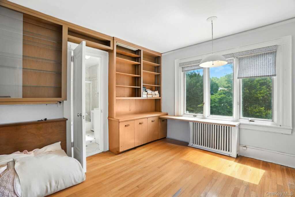 11 Robinhood Road, White Plains, NY 10605 - Photo 25 of 47