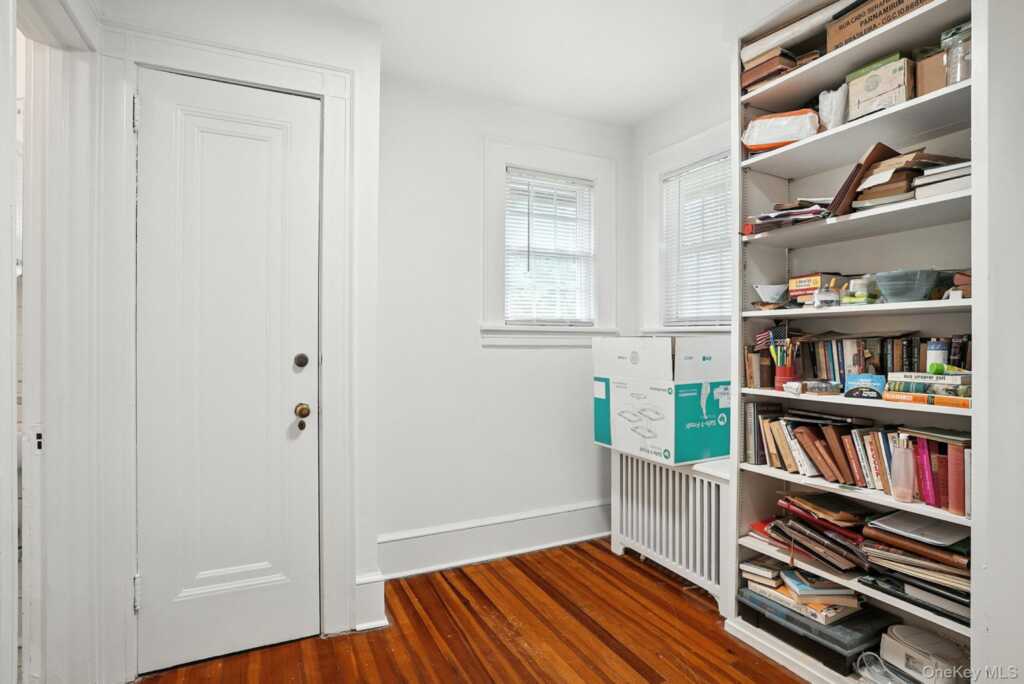 11 Robinhood Road, White Plains, NY 10605 - Photo 26 of 47