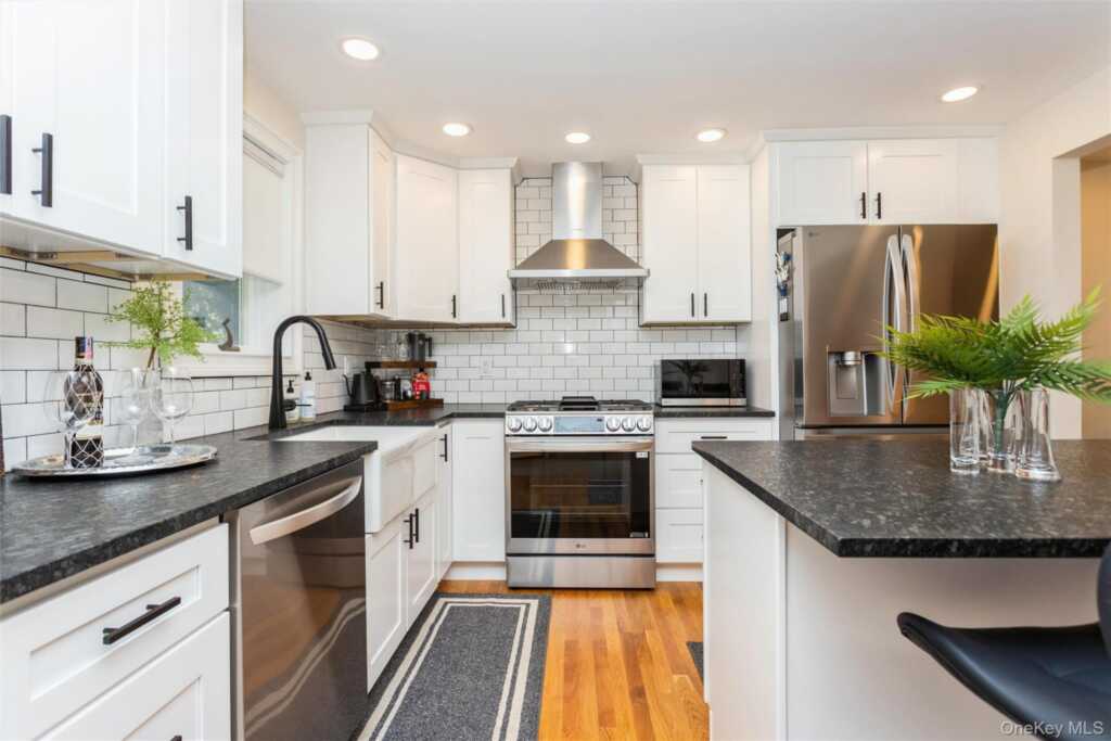 5 Brookside Avenue, New City, NY 10956 - Photo 10 of 48