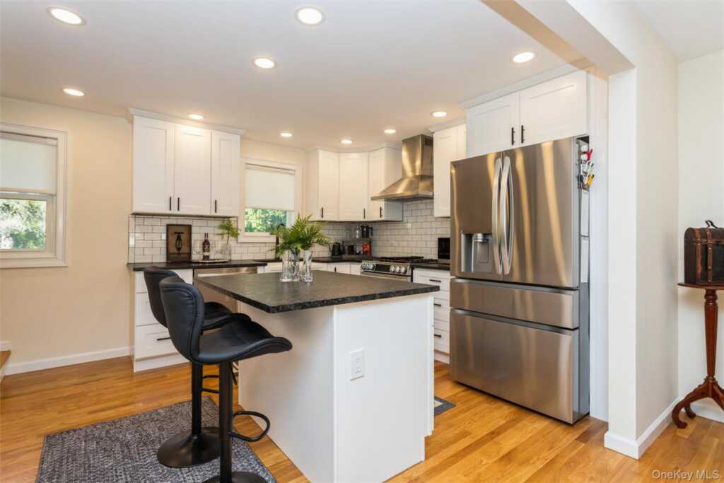 5 Brookside Avenue, New City, NY 10956 - Photo 9 of 48