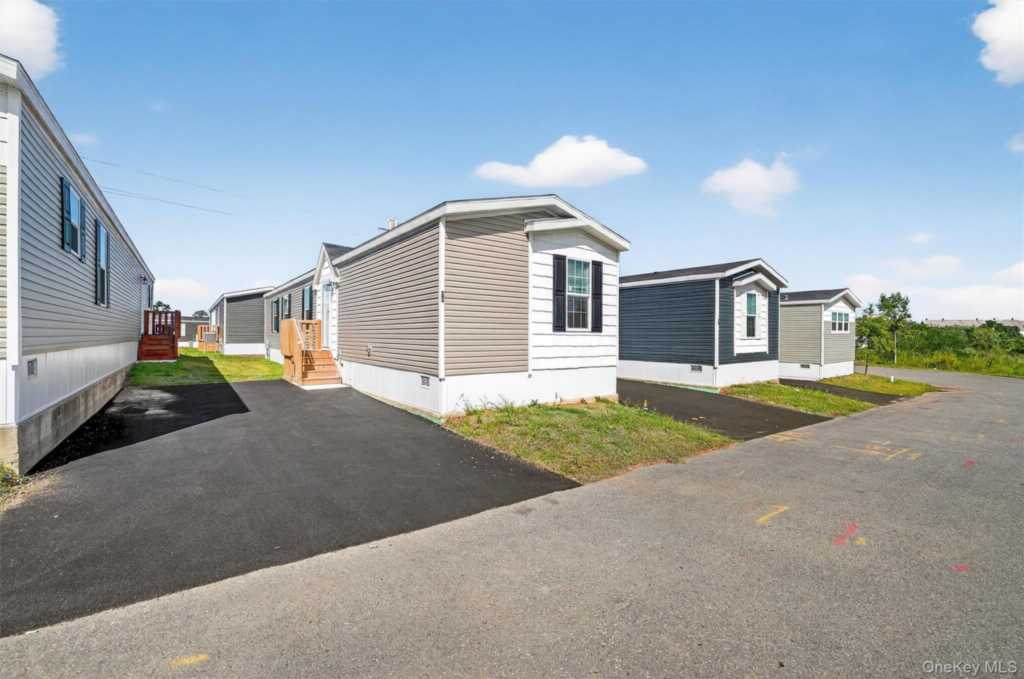 30 Ba Mar Drive, Stony Point, NY 10980 - Photo 3 of 44