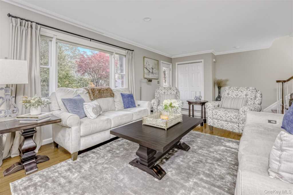 51 Woodland Drive, Suffern, NY 10901 - Photo 3 of 17