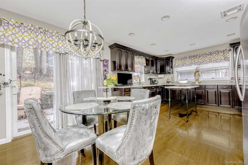 51 Woodland Drive, Suffern, NY 10901 - Photo 5 of 17