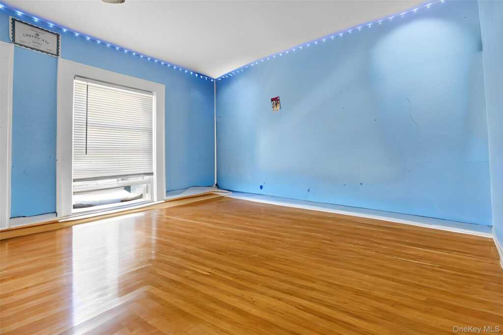 17 Mount Joy Place, New Rochelle, NY 10801 - Photo 13 of 21