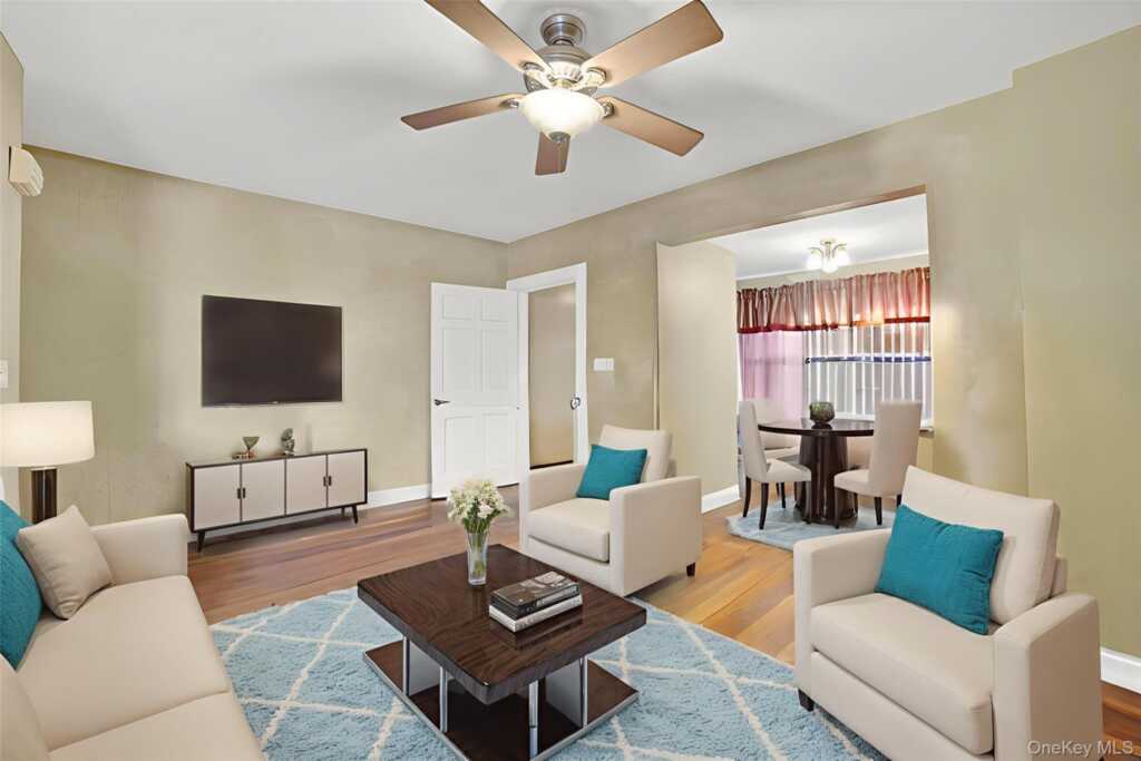 17 Mount Joy Place, New Rochelle, NY 10801 - Photo 4 of 21