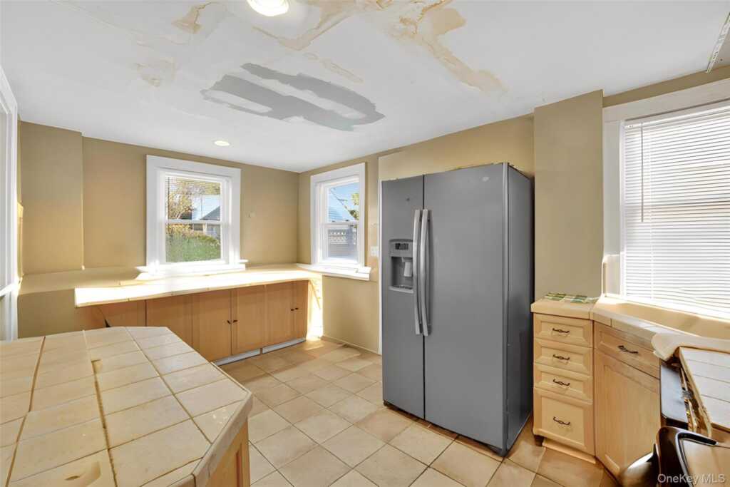 17 Mount Joy Place, New Rochelle, NY 10801 - Photo 7 of 21