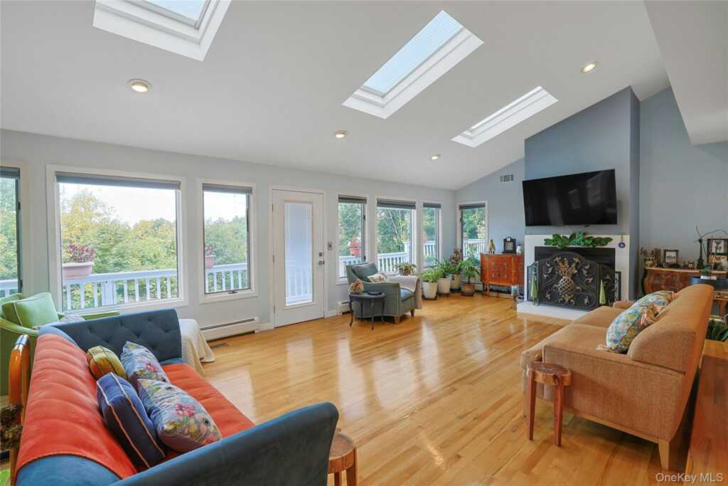 1150 Route 9W, Nyack, NY 10960 - Photo 7 of 48