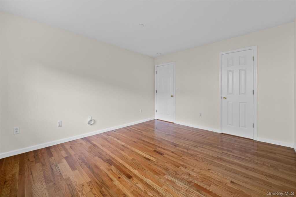 10-12 Chestnut Street, Unit #B303, Suffern, NY 10901 - Photo 19 of 36