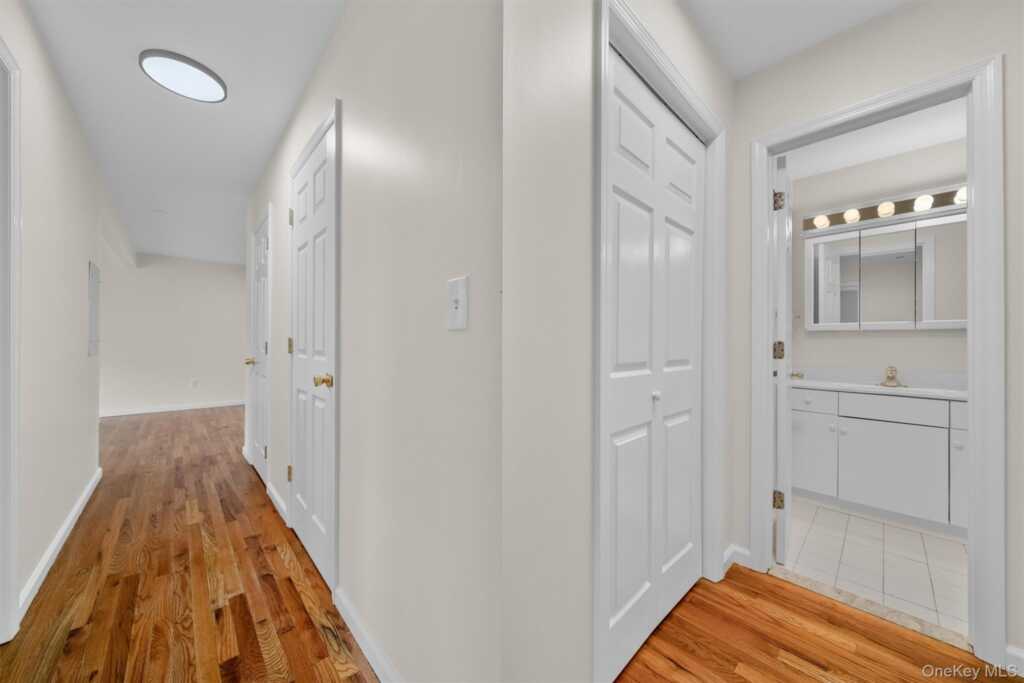 10-12 Chestnut Street, Unit #B303, Suffern, NY 10901 - Photo 22 of 36