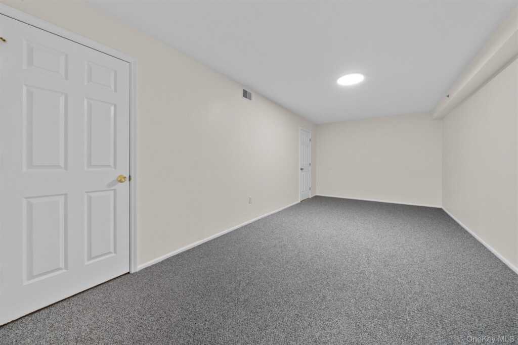 10-12 Chestnut Street, Unit #B303, Suffern, NY 10901 - Photo 29 of 36