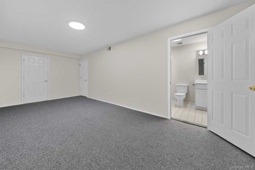 10-12 Chestnut Street, Unit #B303, Suffern, NY 10901 - Photo 30 of 36