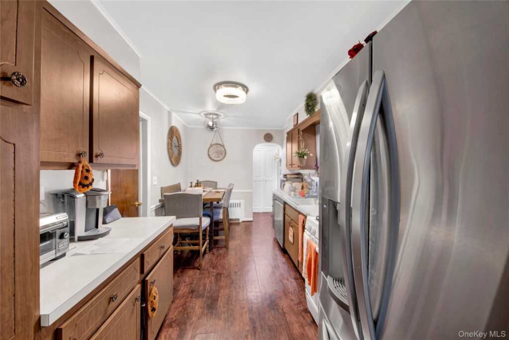 72 Park Avenue, White Plains, NY 10603 - Photo 10 of 33