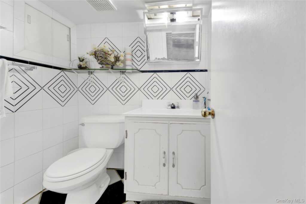 72 Park Avenue, White Plains, NY 10603 - Photo 17 of 33