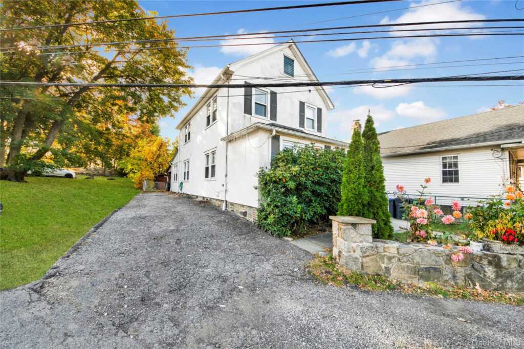 72 Park Avenue, White Plains, NY 10603 - Photo 2 of 33