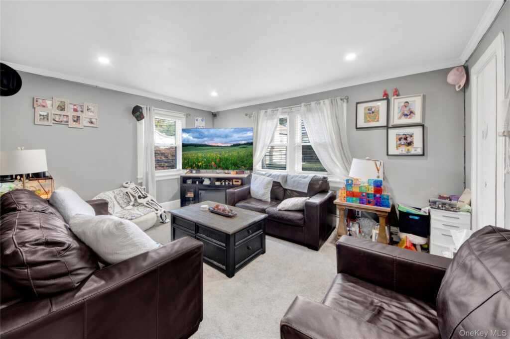 72 Park Avenue, White Plains, NY 10603 - Photo 24 of 33