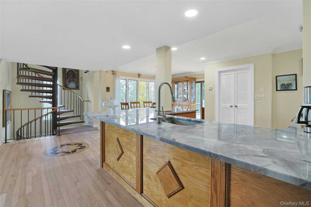 908 Route 9W, Nyack, NY 10960 - Photo 14 of 42