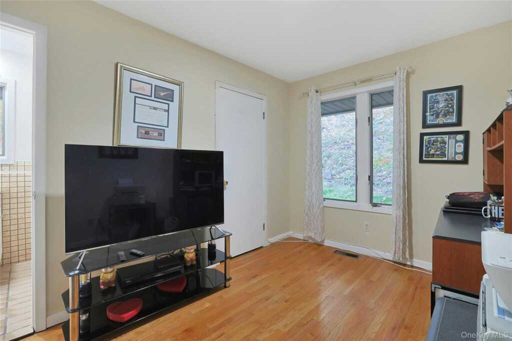 908 Route 9W, Nyack, NY 10960 - Photo 25 of 42