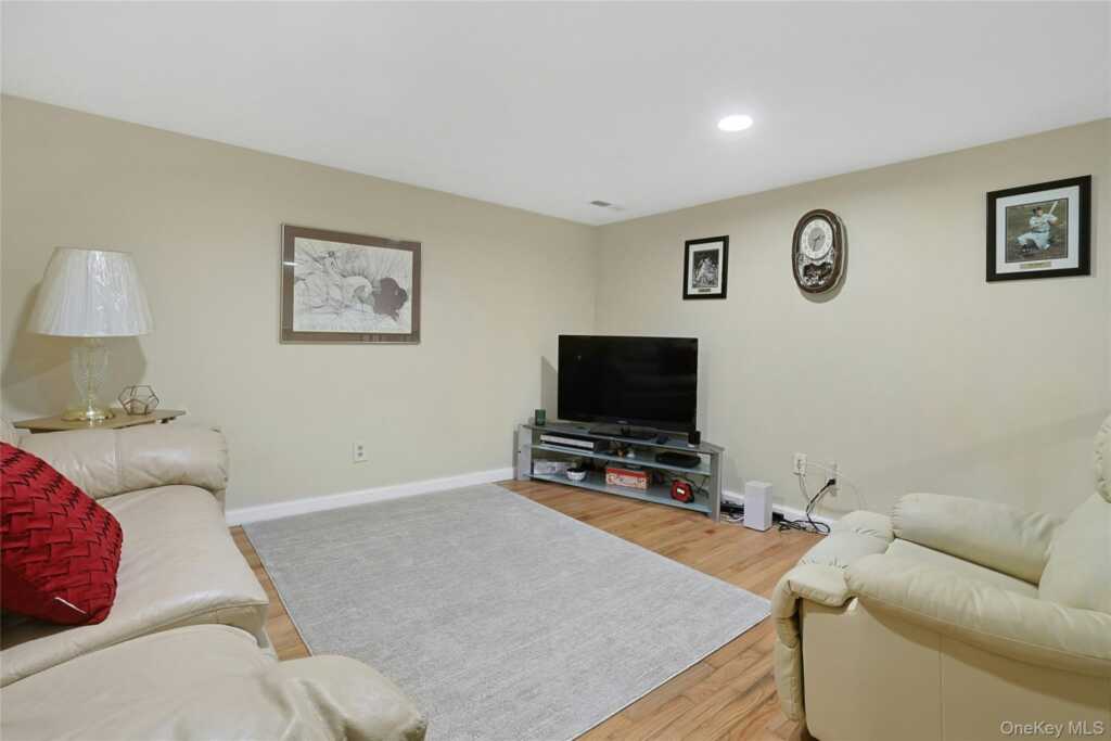 908 Route 9W, Nyack, NY 10960 - Photo 29 of 42