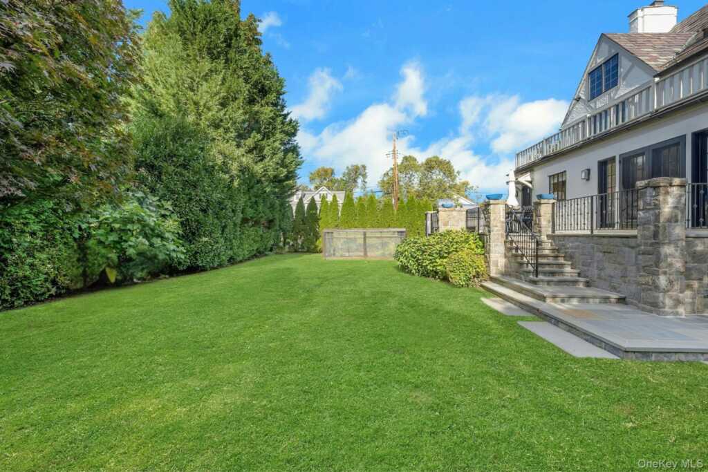 752 Forest Avenue, Rye, NY 10580 - Photo 44 of 50