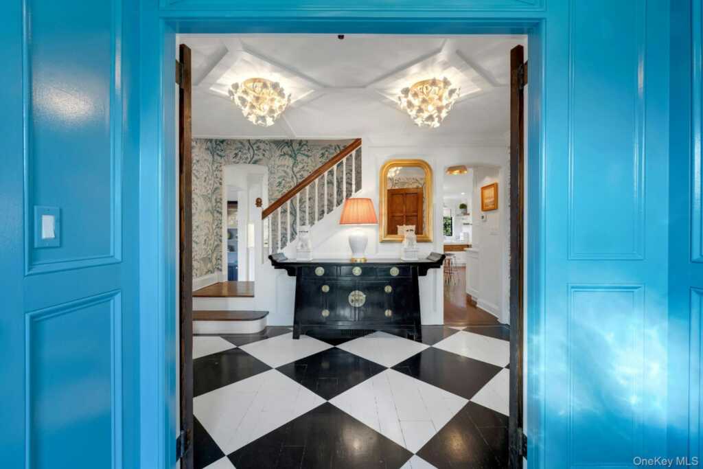 752 Forest Avenue, Rye, NY 10580 - Photo 5 of 50