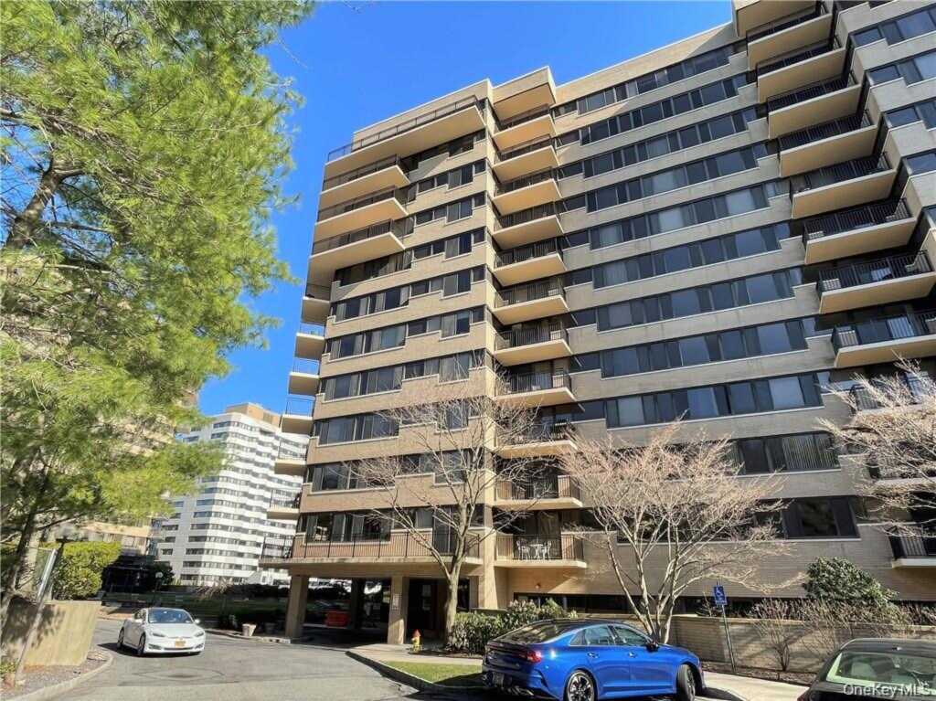 25 Rockledge Avenue, Unit #301, White Plains, NY 10601
