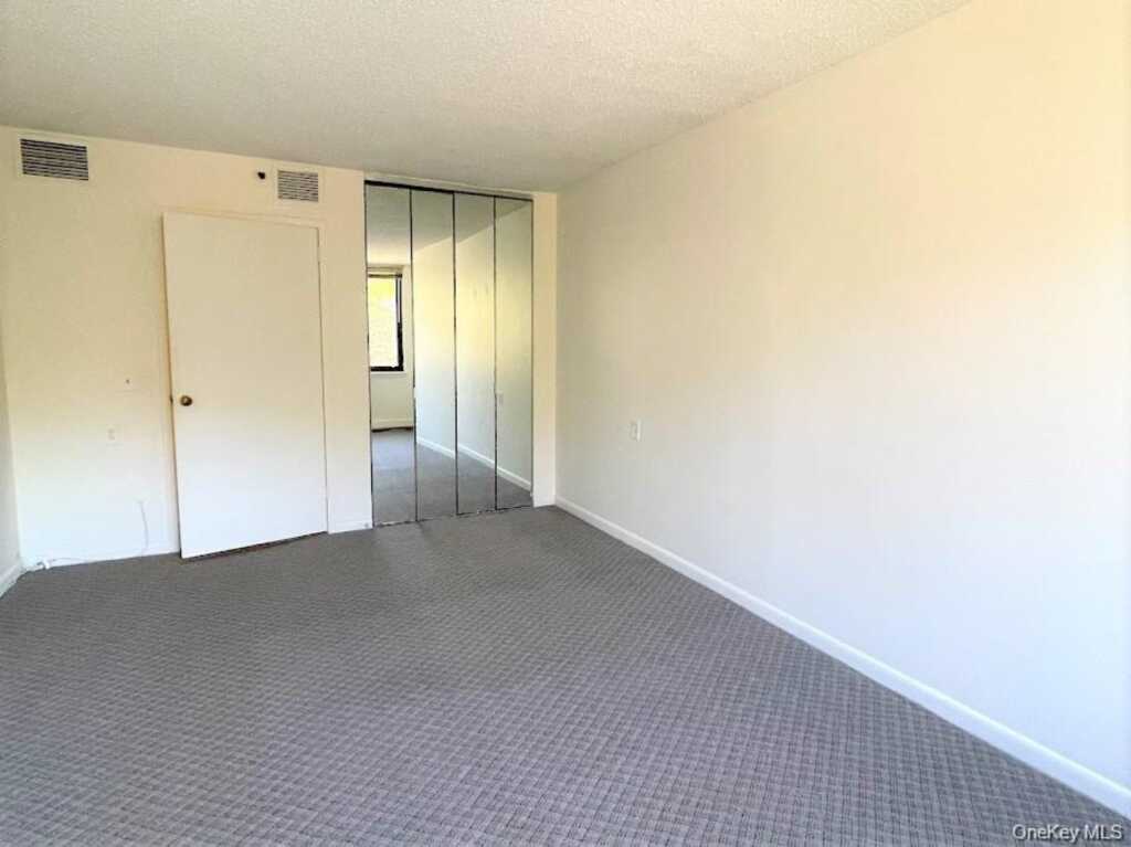 25 Rockledge Avenue, Unit #301, White Plains, NY 10601 - Photo 14 of 21