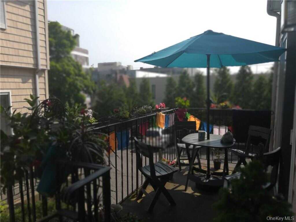 110 South Broadway Avenue, White Plains, NY 10605 - Photo 7 of 9