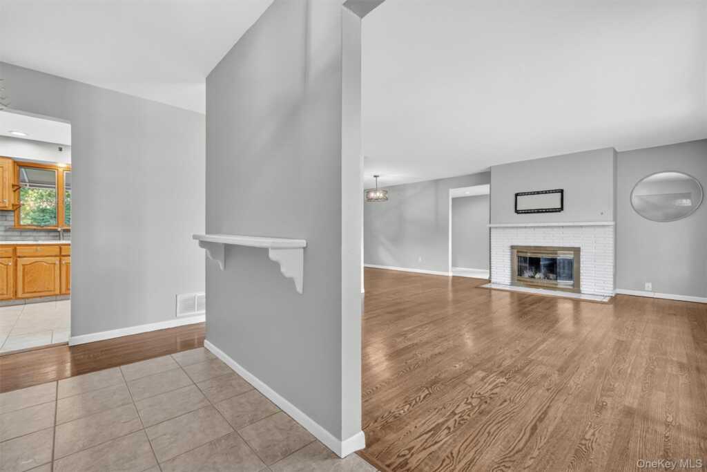 1 Wesel Road, Nanuet, NY 10954 - Photo 3 of 28